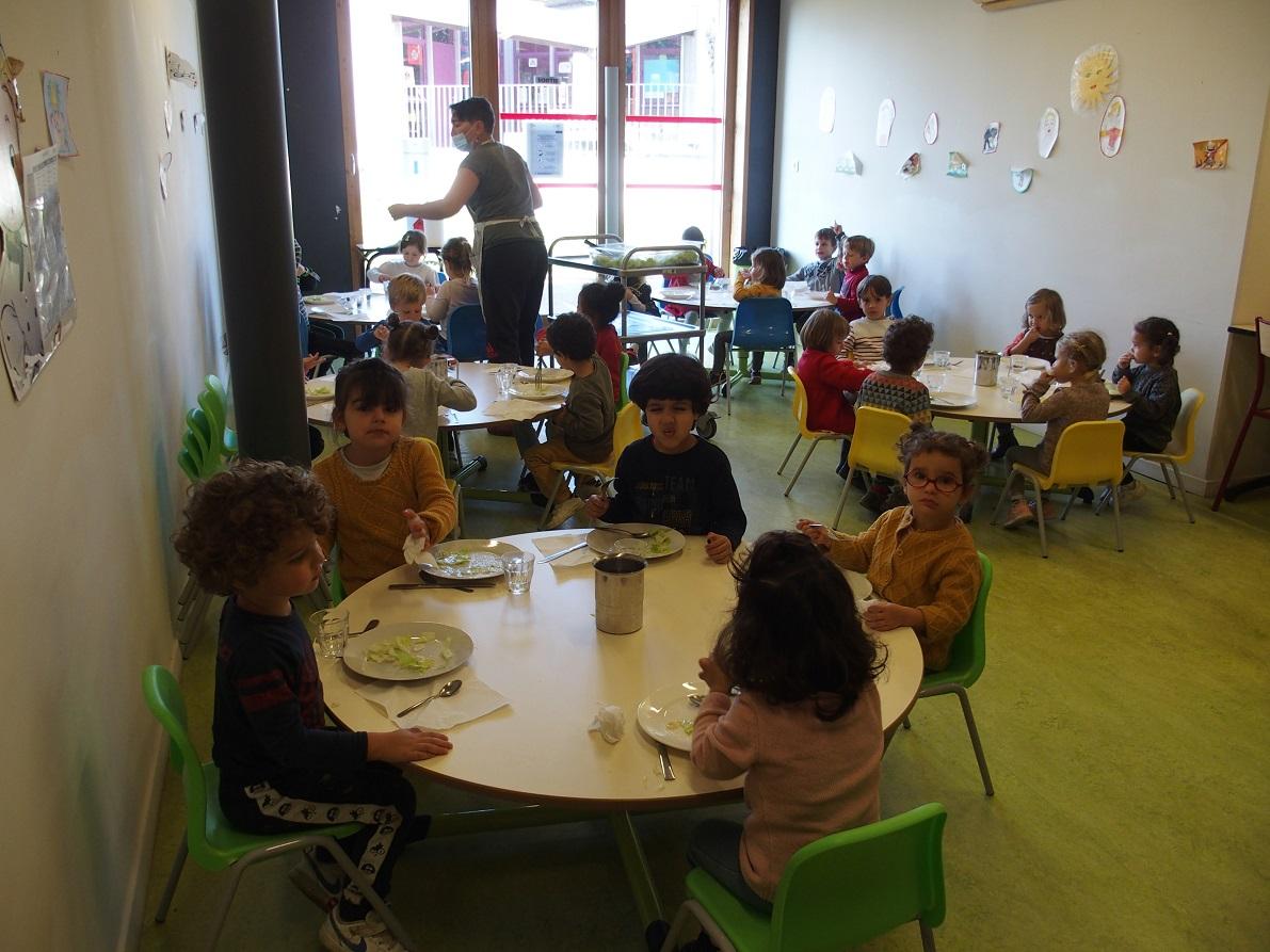 Cantine maternelle